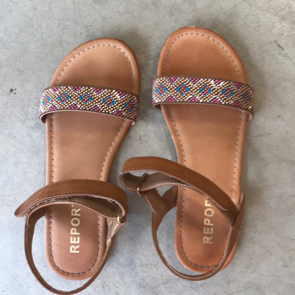 Super cute EUC sandals